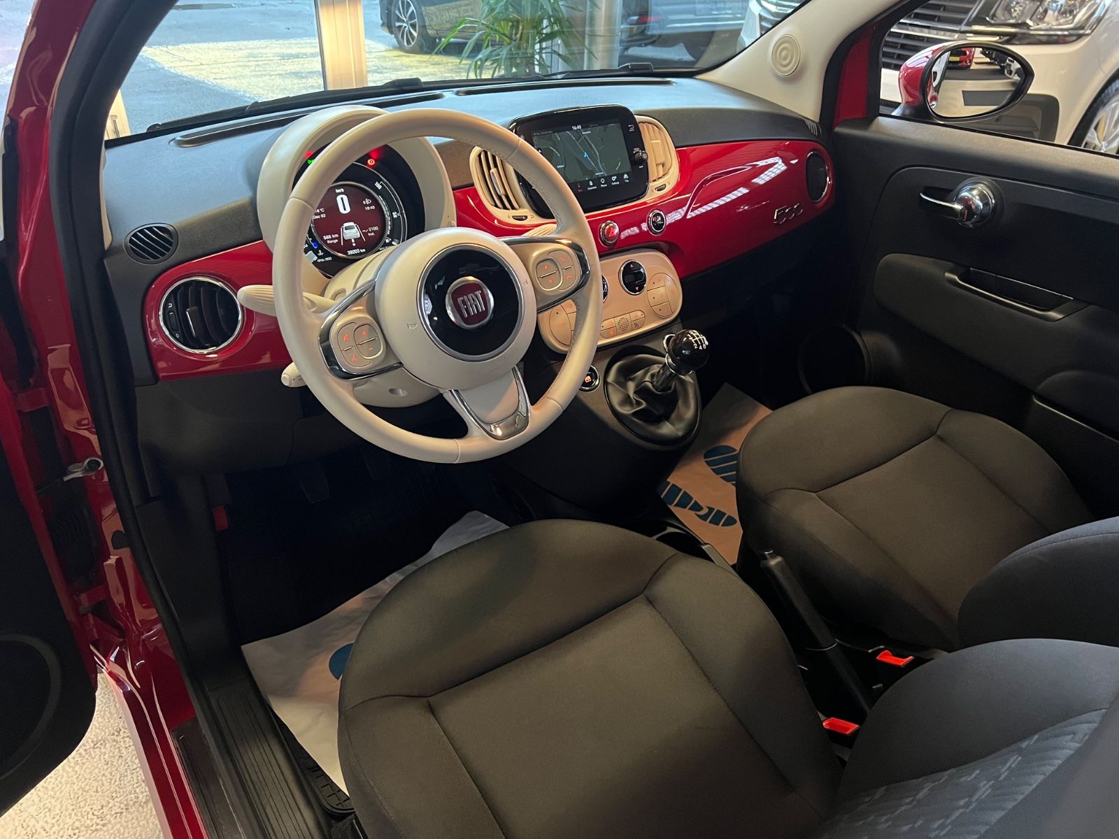 Fahrzeugabbildung Fiat 500 Dolcevita *PANO*TEMPOMAT*PDC*VIELE EXTRA´S
