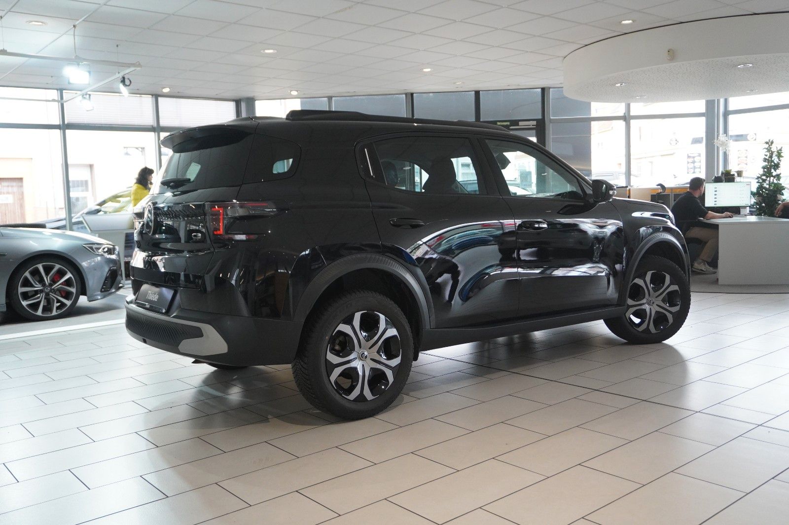 Fahrzeugabbildung Citroën C3 Aircross 1.2 HYBRID PLUS DSC NAVI/LED/KAMERA
