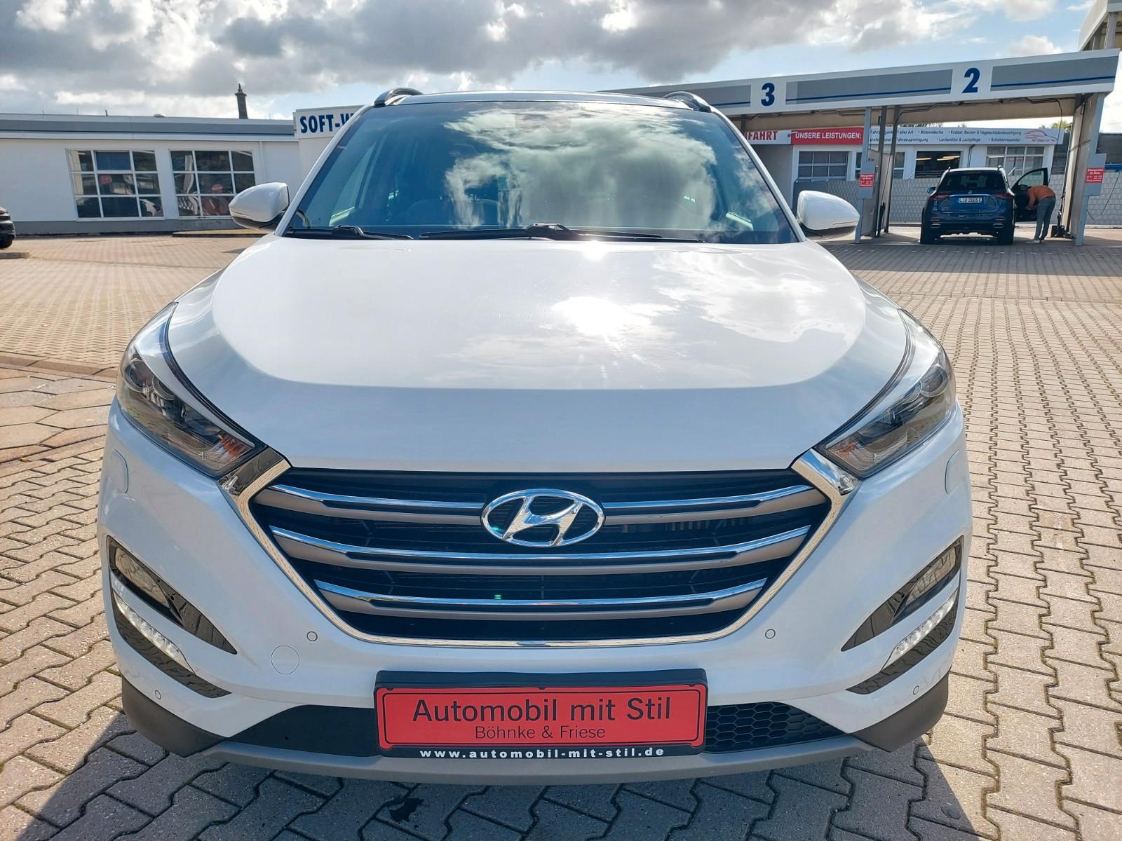 Hyundai Tucson blue Premium Pano Radar Leder Sitzklima