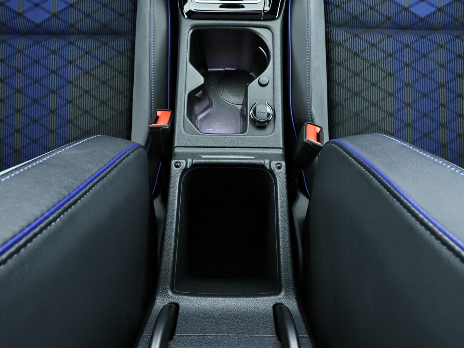 Volkswagen Golf VIII 2.0 TSI R NAV LED R PANO KAM, миниатюра 14
