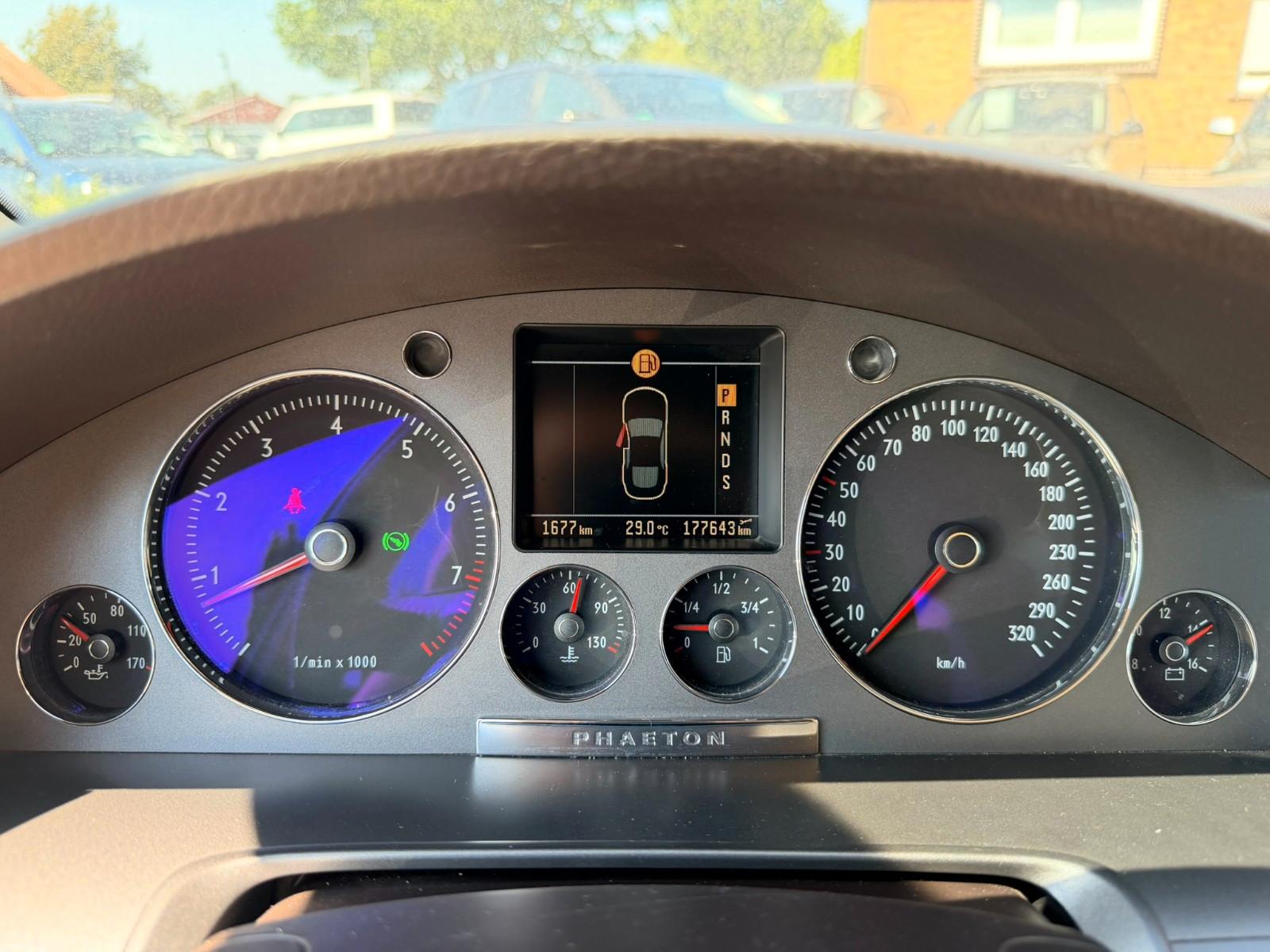 Volkswagen Phaeton V8 4Motion Massage NAVI TMP S-Heft MEMOR