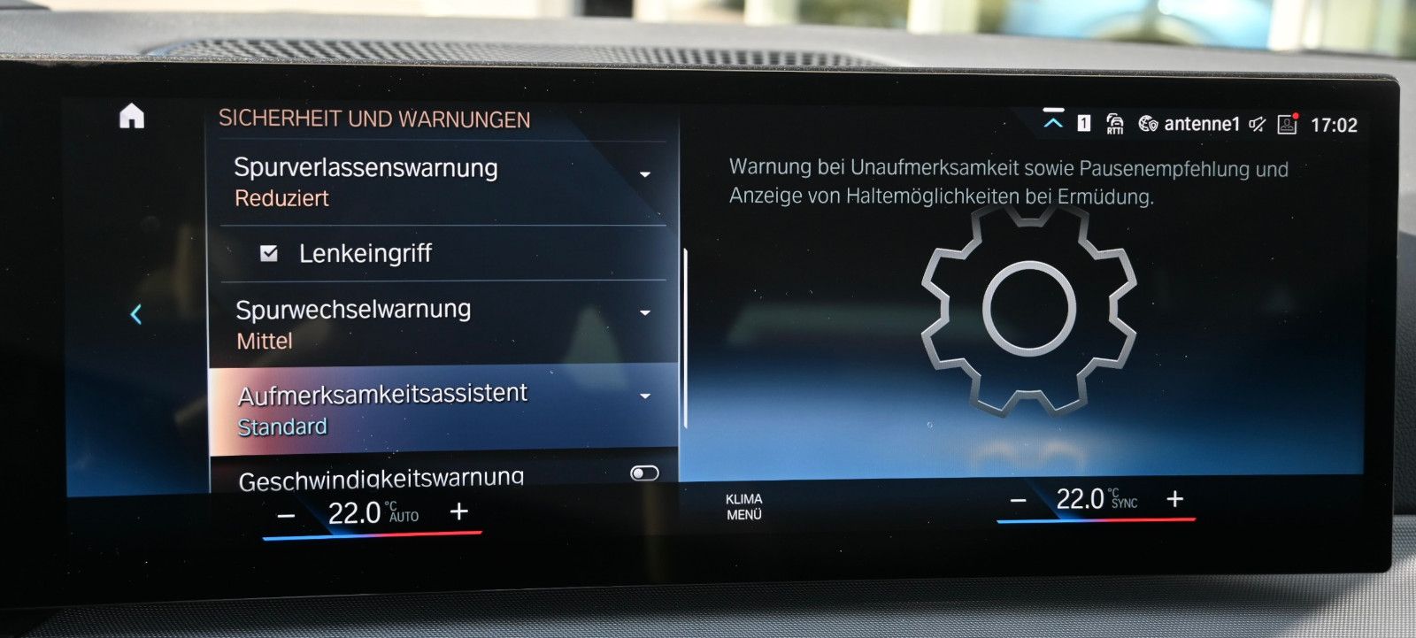 Fahrzeugabbildung BMW 320d xDr. Touring °ACC°AHK°HUD°AD.LED°STANDHEIZ.