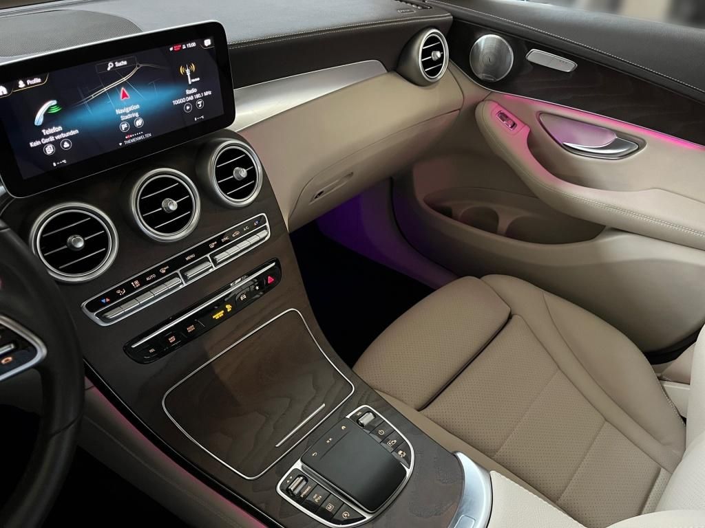 Fahrzeugabbildung Mercedes-Benz GLC 300 4M AMG Totwi. HUD LED SHZ Sport KeyLess