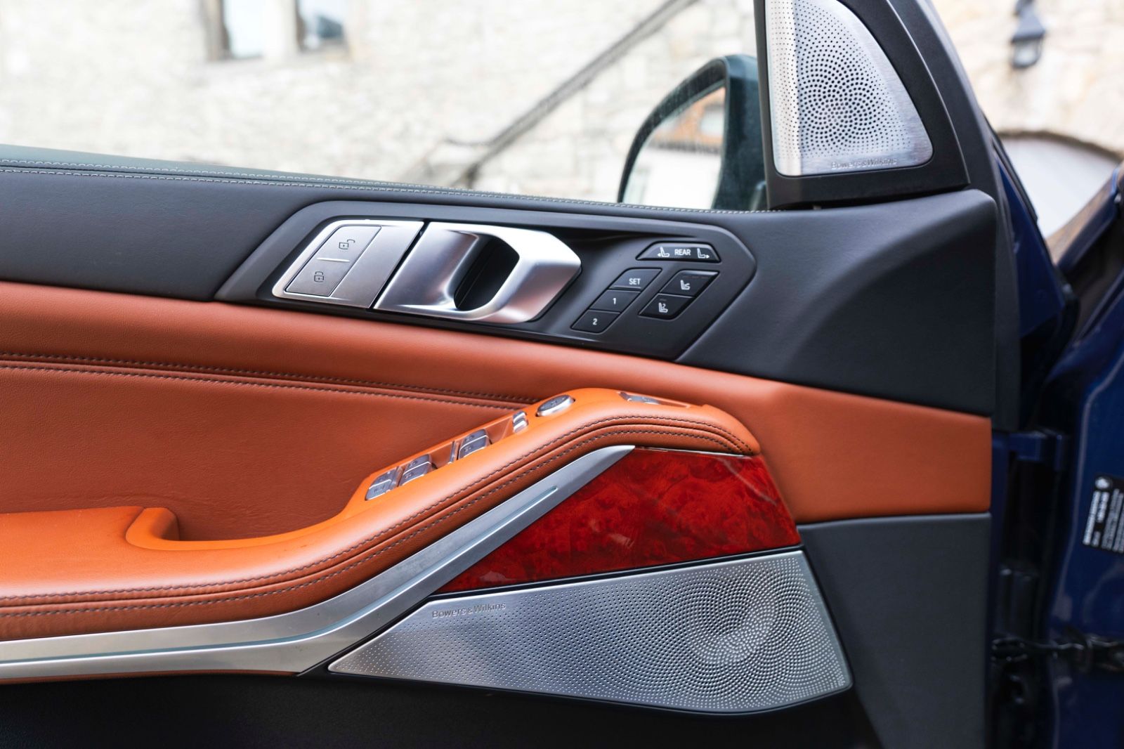 Fahrzeugabbildung ALPINA XB7 LASERLICHT ACC MASSAGE SKYROOF B&W 360° AHK