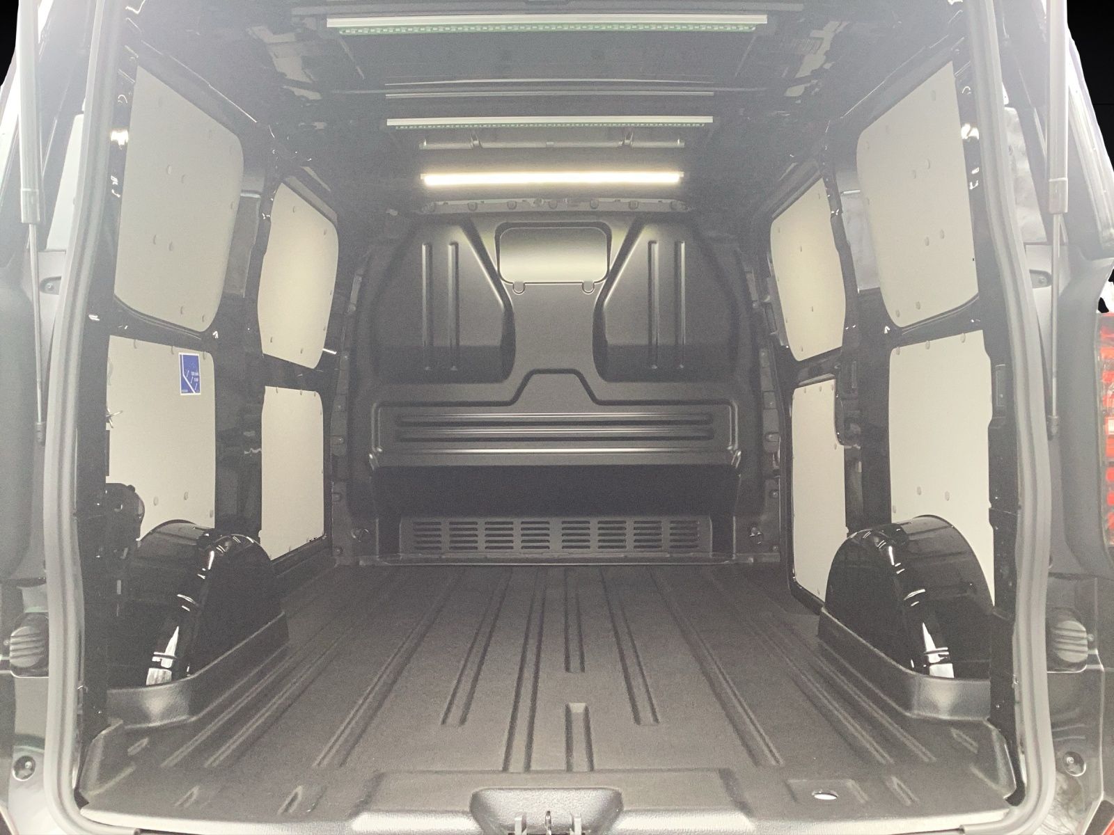 Fahrzeugabbildung Volkswagen T7 Transporter Kasten TDI 81 kW KR PDK LANE ASSI