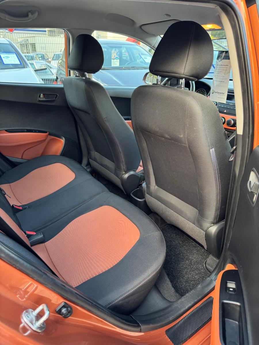 Hyundai i10 FIFA World Cup Edition
