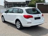Opel Astra J Sports Tourer Style 1.6 Klima SHZ PDC - Opel Astra: Weiß, Sports Tourer