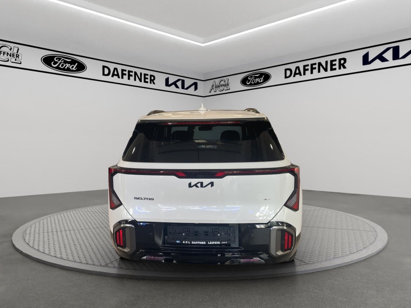 Fahrzeugabbildung Kia Seltos 1.6 T-GDI AWD X-Line H&K 360° Kamera TotW