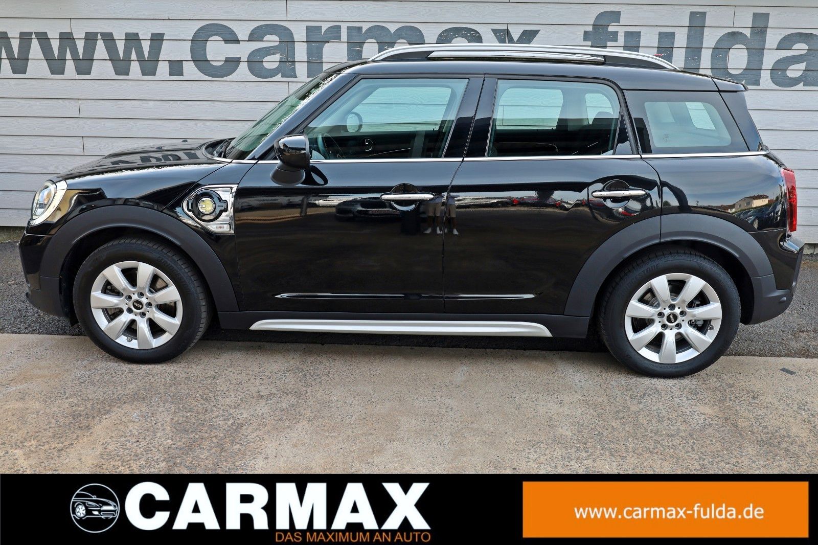 Fahrzeugabbildung MINI Cooper SE Countryman All4 Hybrid Trim ,Navi,LED