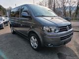 Volkswagen T5 Multivan  Bus Multivan Comfortline DSG - graue Volkswagen T5 Multivan