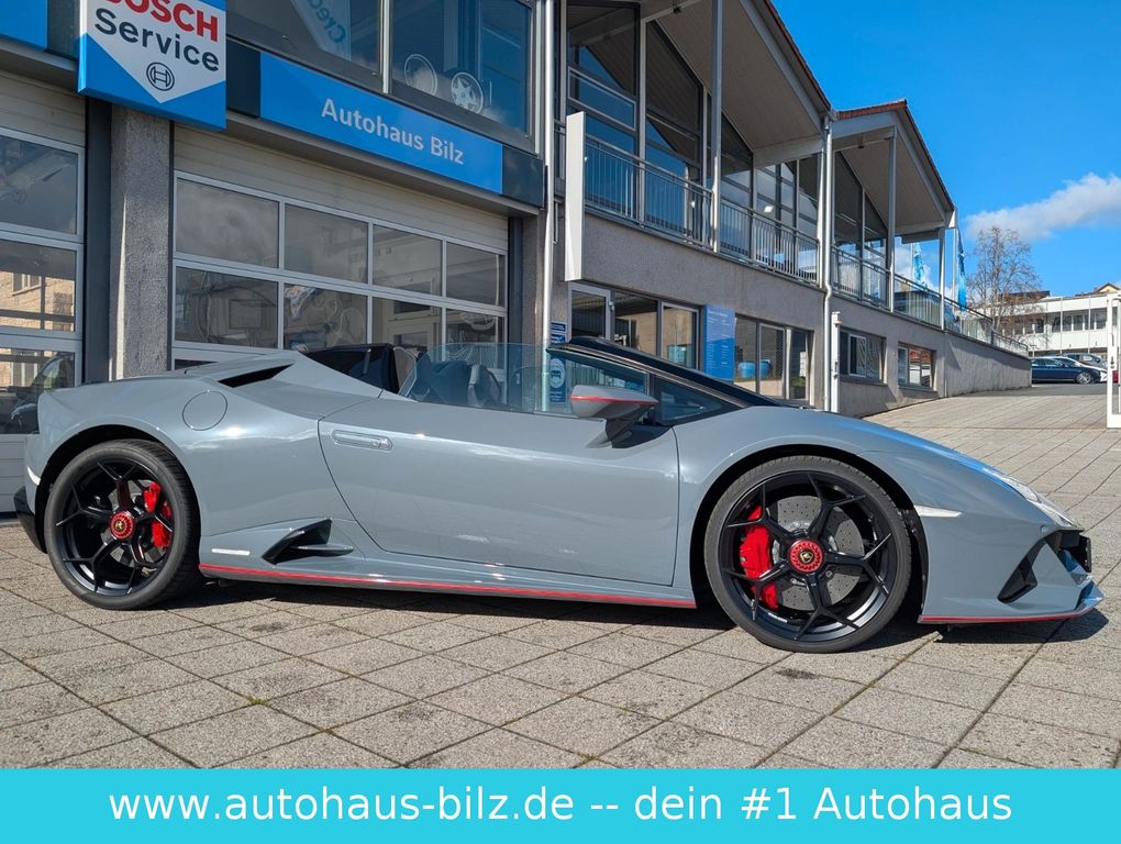 LAMBORGHINI Huracán 2025