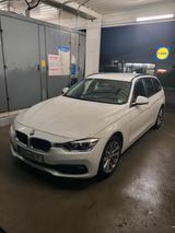BMW 330d xDrive.m paket.D .Zulassung.rechtlenker. - BMW 330 Kombi 330d m paket mit Diesel-Antrieb