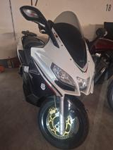 Aprilia SRV 850 - APRILIA ROLLER