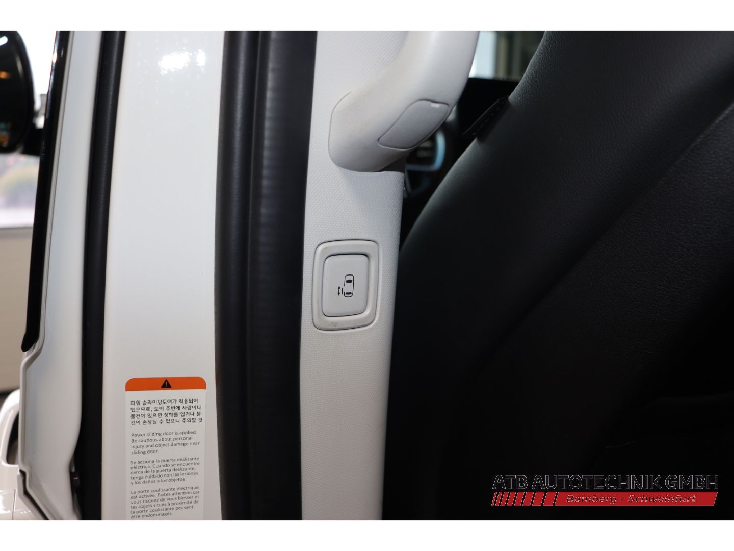 Fahrzeugabbildung Hyundai STARIA Prime 2WD 2.2 CRDi Park-Paket Navi Bose K