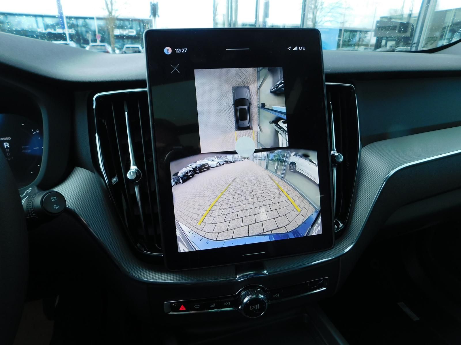 Fahrzeugabbildung Volvo XC60 T6 AWD Plus Black Edition