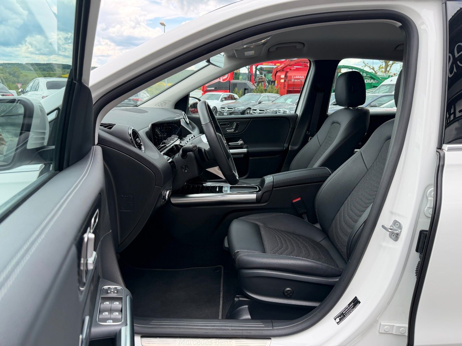 Fahrzeugabbildung Mercedes-Benz B 200 Progressive+AHK+MultiBeam+Memory+RFK+TotW