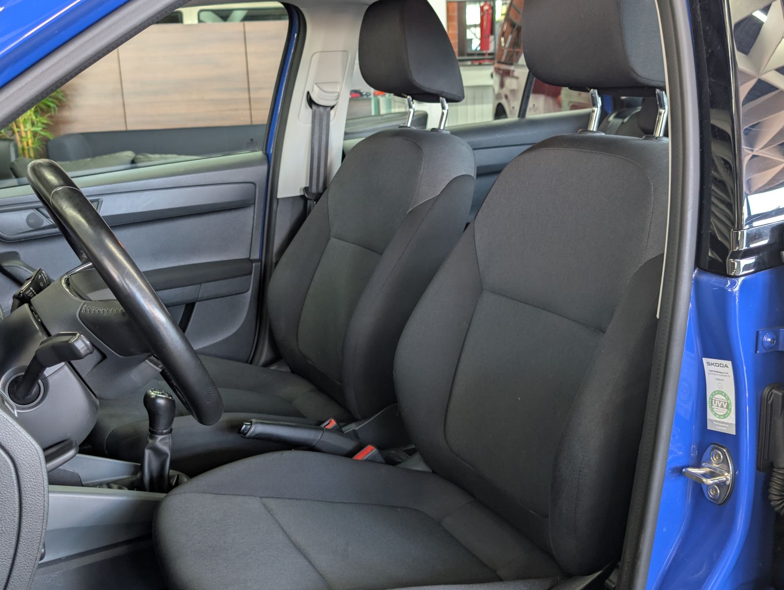 Fahrzeugabbildung SKODA Fabia Active 1.0 MPI SURROUND SCHECKHEFT KLIMA