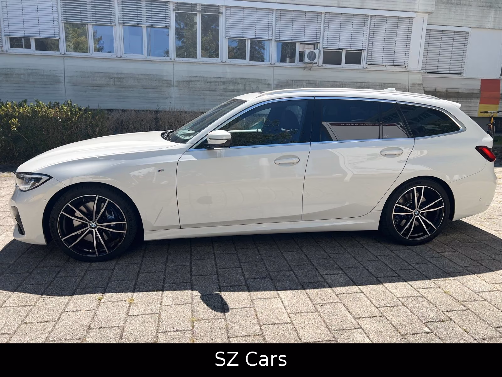 BMW 330d Touring xDrive M Sport*AHK*PANO*