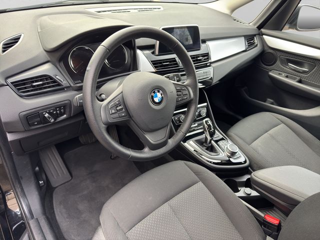 Fahrzeugabbildung BMW 218i Gran Tourer Automatik+LED+Kamera+Navi+DAB