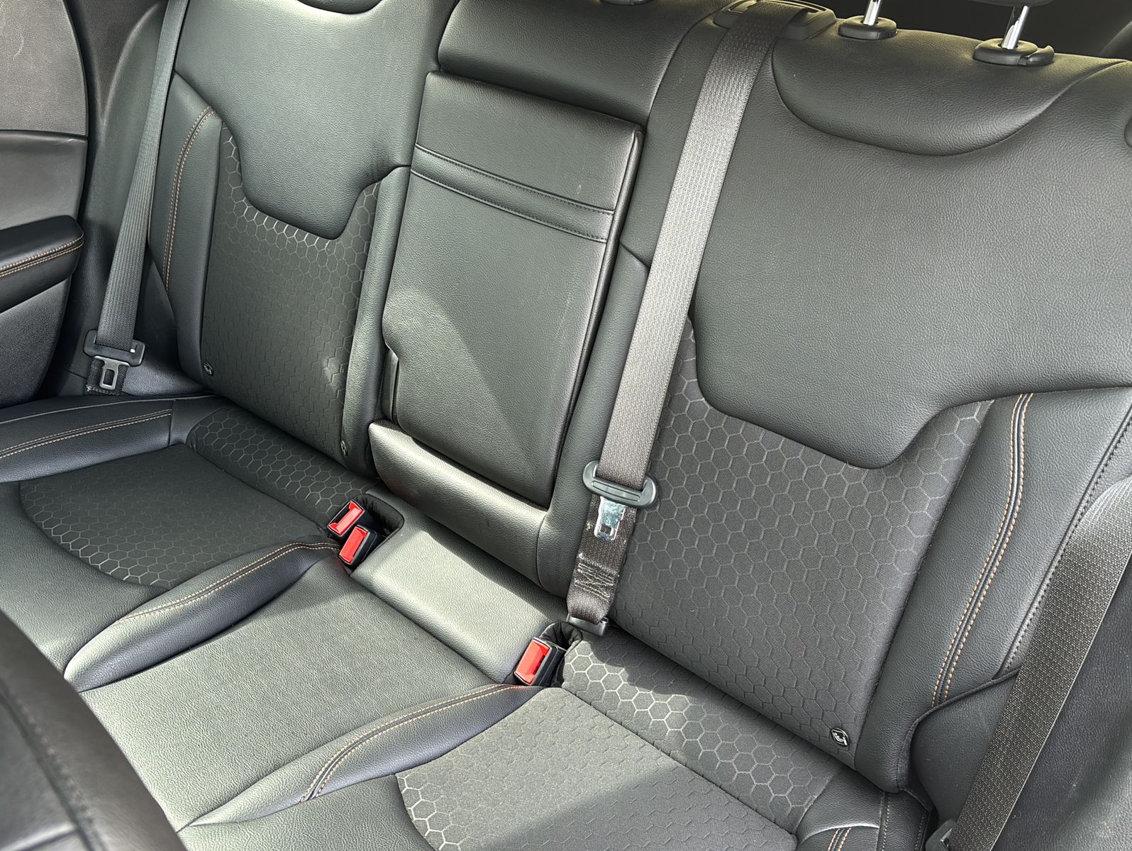 Fahrzeugabbildung Jeep Compass Limited FWD