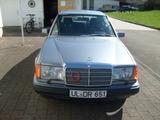 Mercedes-Benz E 230 W124 VIELE ORIGINALE  EXTRAS SELTEN  - Mercedes-Benz E 230 aus 1990
