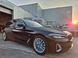 BMW 520 eA Touring LUXURY LINE / PHEV HYBRID / 2022 - BMW 520 mit Hybrid-Antrieb