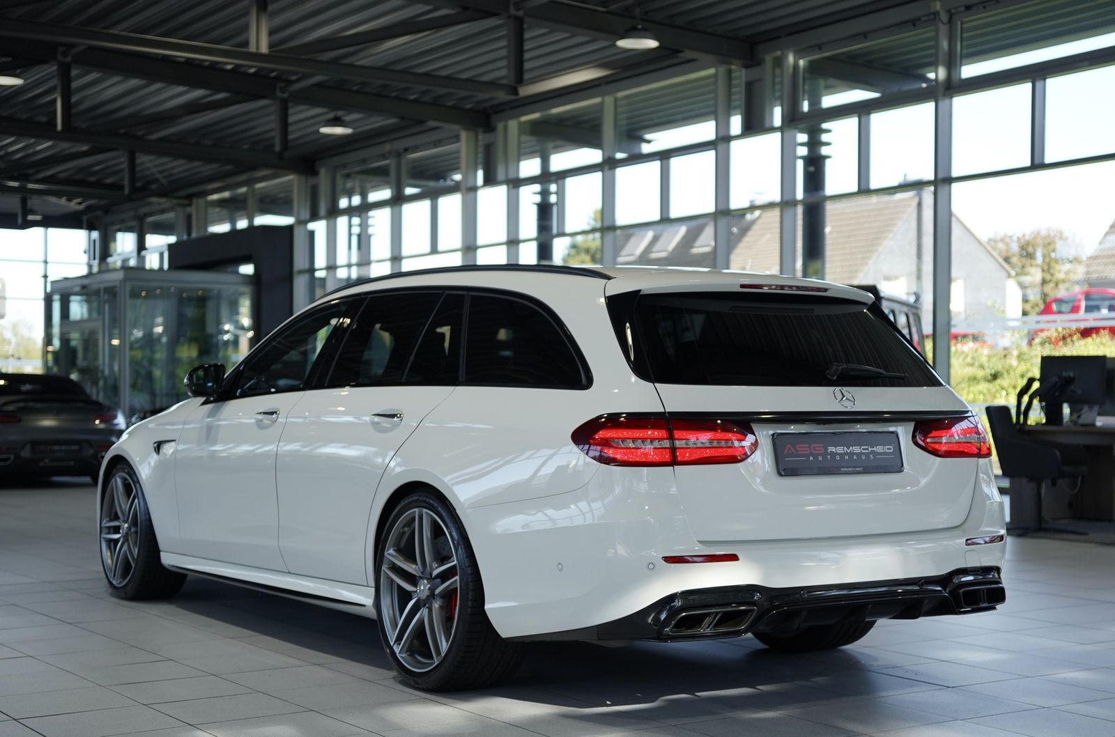 Mercedes Benz E 63 Amg