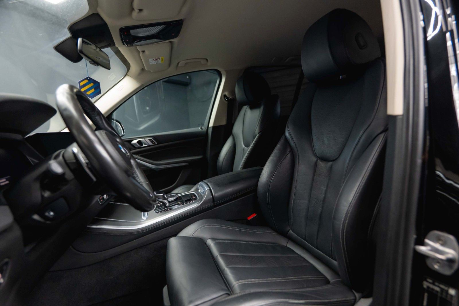 Fahrzeugabbildung BMW X5 xDrive 30d Sport Shadow | ACC | LED | Live CP