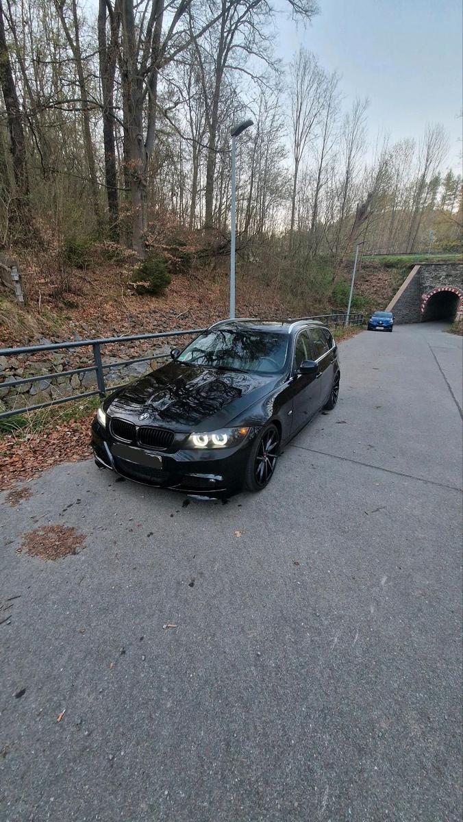 BMW 320, 2011