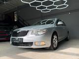 Skoda Superb Combi Ambition/AHK/DSG/ - Skoda Superb aus 2012