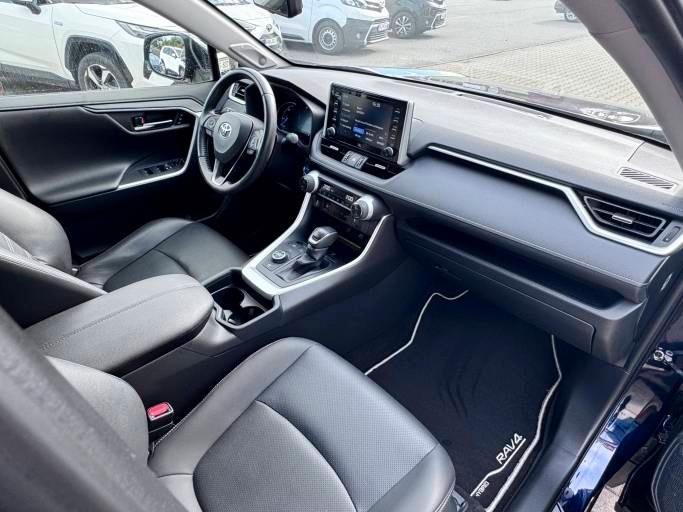 Toyota RAV4 5-Türer 2,5L Hybrid 4x4 Allrad Lounge *Pano