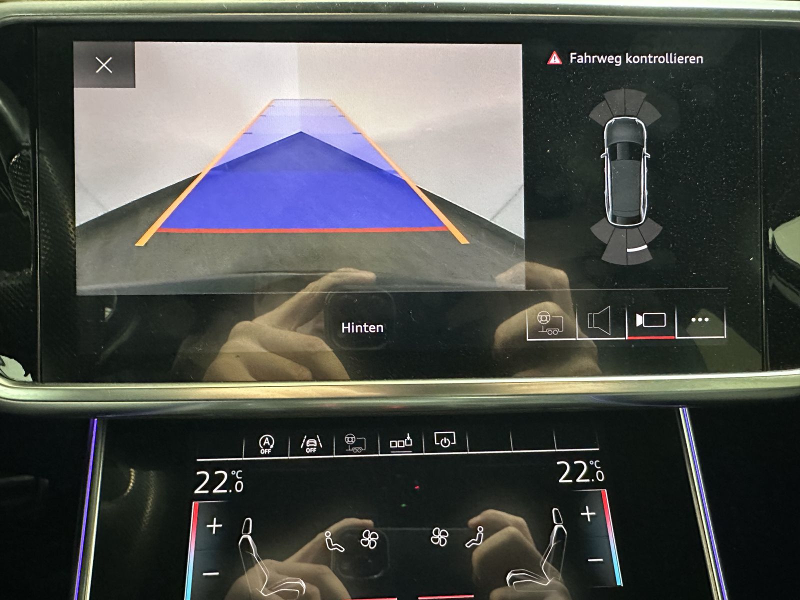 Fahrzeugabbildung Audi A6 Avant 45 TFSI S-Line NAV+LED+VCOCKPIT+PANO+SH