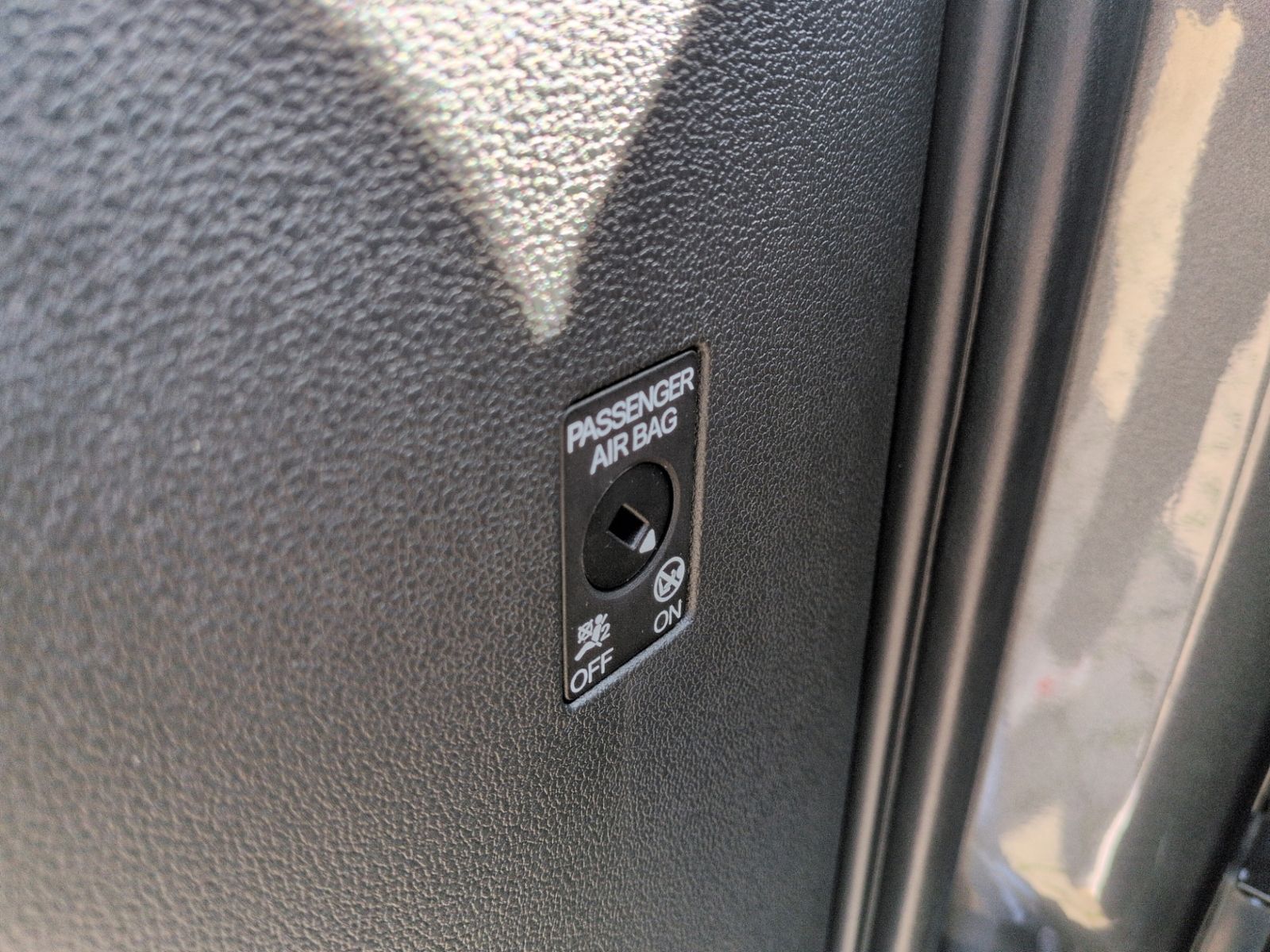 T-Roc 2.0 TSI 4M DSG Sport STHZ+KAMERA+LEDER