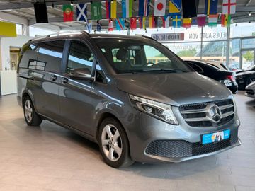 Mercedes V 220 - 9
