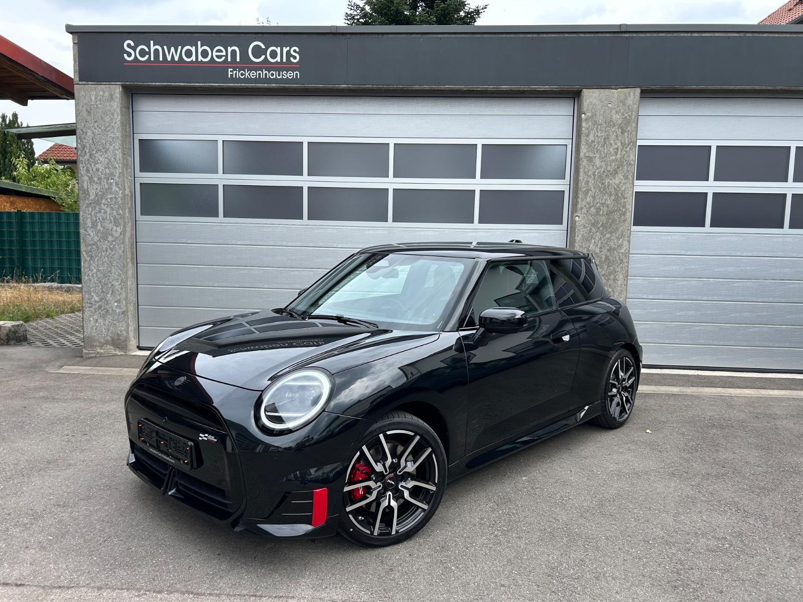 MINI John Cooper Works E Panorama HUD H&K Kamera LHZ