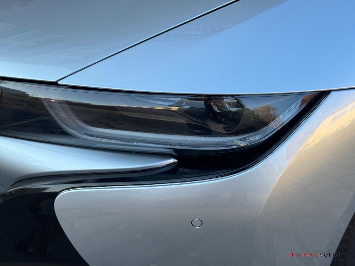 BMW i8 Coupe LED HUD SHZ LEDER KOLLISIONWARNER