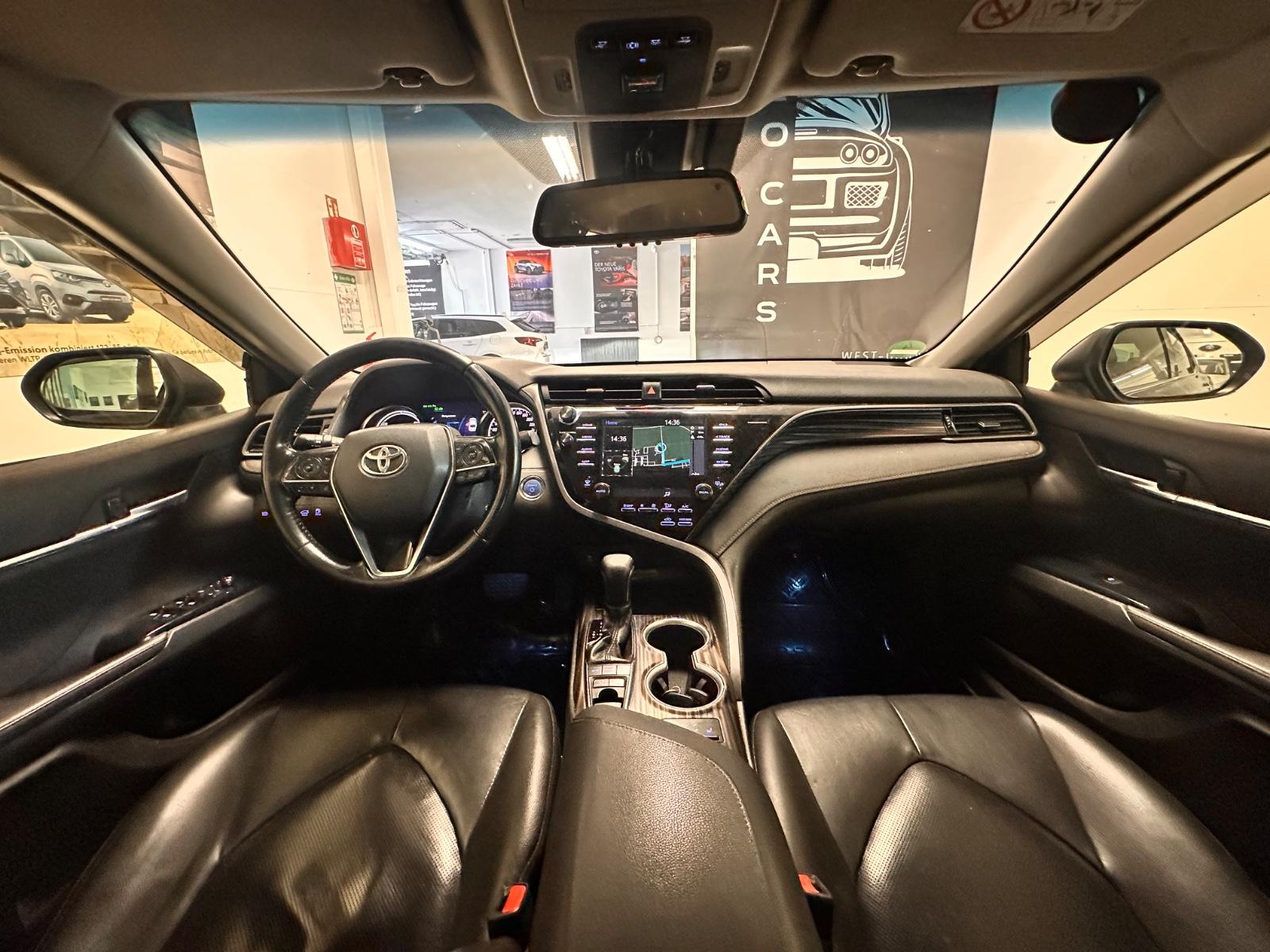 Toyota Camry Hybrid Executive