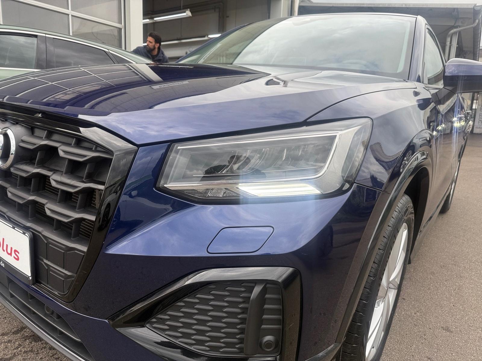 Audi Q2 advanced NAVI*LED*RFK*17LM*LEDER*GRA*5J GAR, миниатюра 4