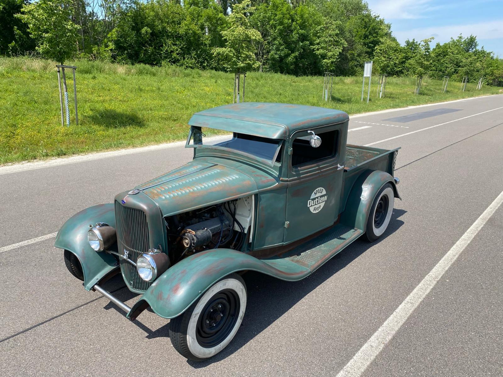 Ford Pickup 1932 V8 "Ford Outlaw Speed Shop" Hot Rod