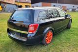 Opel Astra Caravan 1.8 Sportfahrwerk 8 Fach  AAHK - Opel Astra Kombi Caravan f mit Benzin-Antrieb
