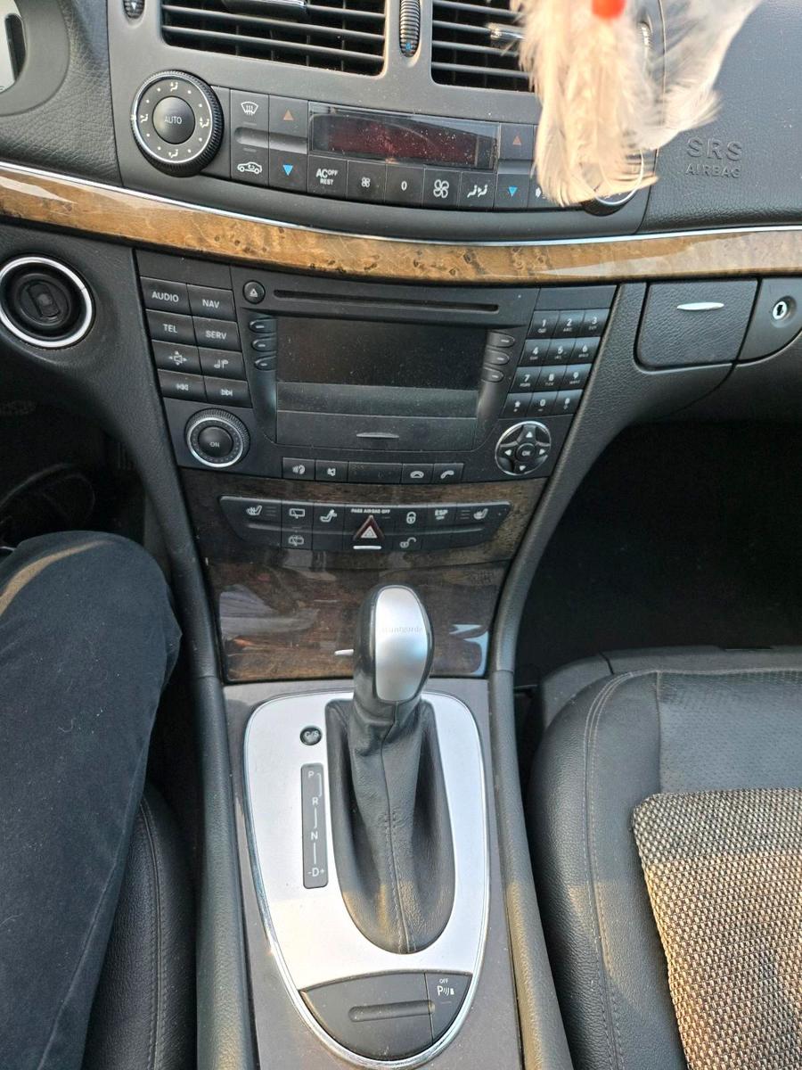 Mercedes-Benz E320 2004 — interior