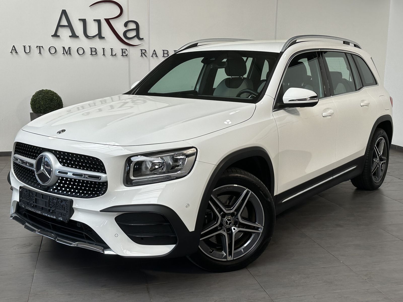 Fahrzeugabbildung Mercedes-Benz GLB 220d AMG Line NAV+KAMERA+19ZOLL+WIDESCREEN
