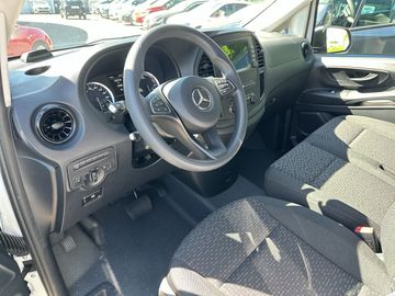 Mercedes eVito - 9