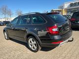 Skoda Octavia 2.0 TDI DSG Combi Scout 4x4 Standheizung - Skoda Octavia: TDI Scout