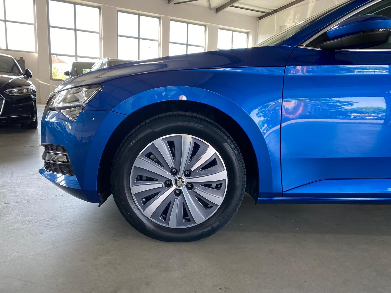 Fahrzeugabbildung SKODA Superb 2.0 TSI DSG 4x4 Style/STHZG/360/ACC/