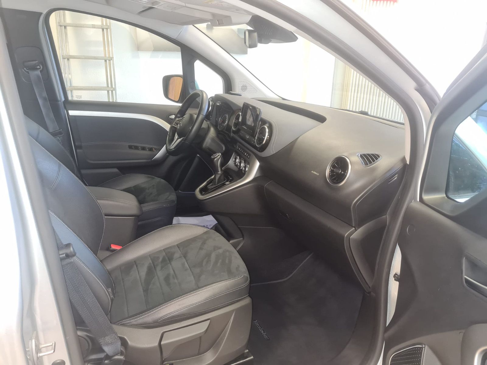 Fahrzeugabbildung Mercedes-Benz T180d / KLIMA / KAMERA