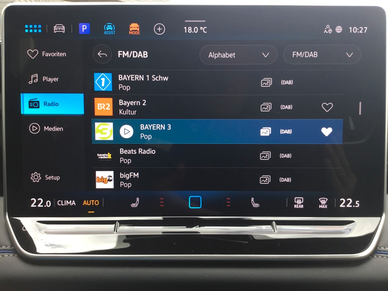 Fahrzeugabbildung Volkswagen Tiguan 2.0 TDI DSG 4M R-Line+AHK+20"+Matrix+Pano