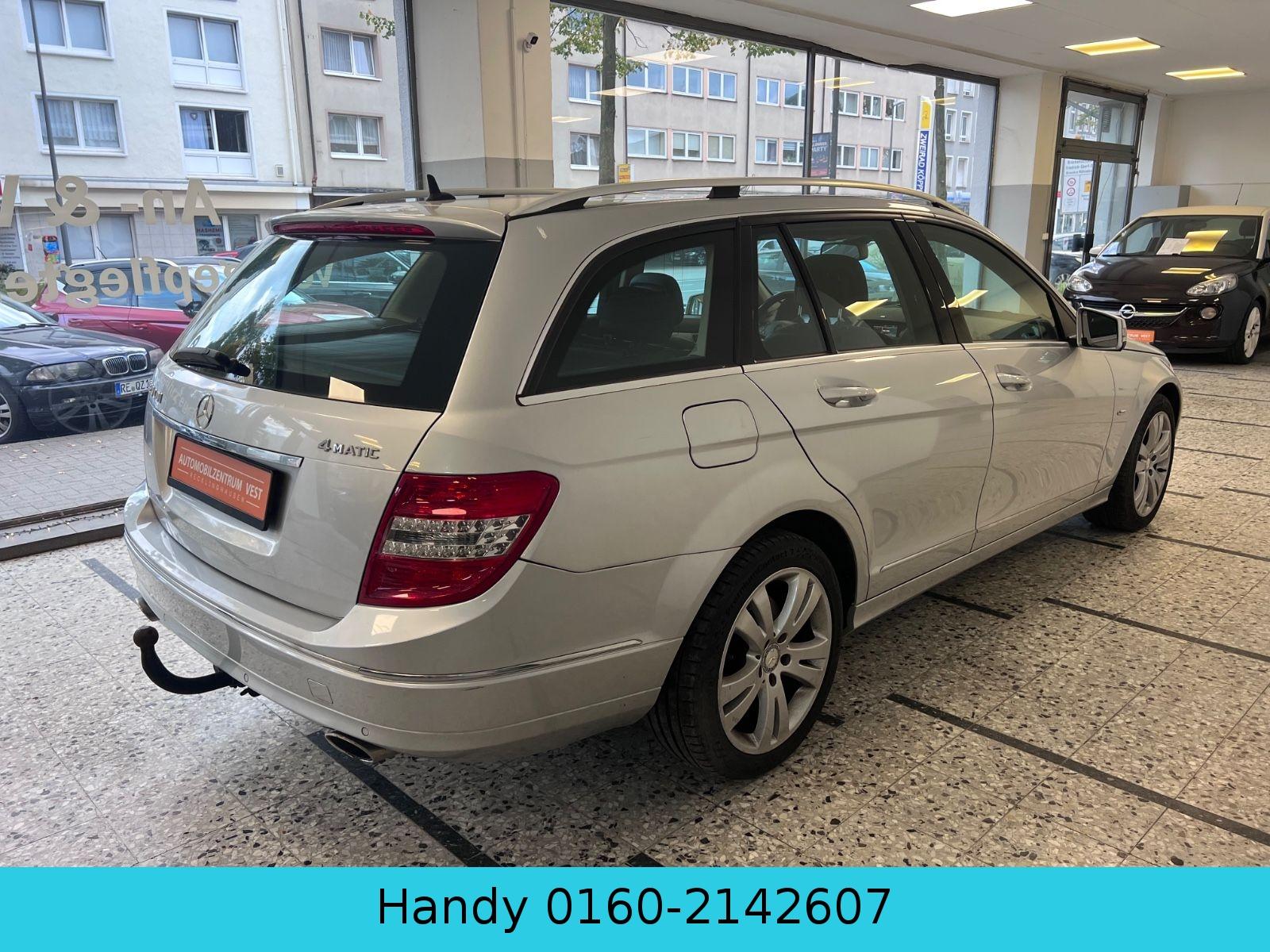 Mercedes-Benz C320 2009 — photo 10