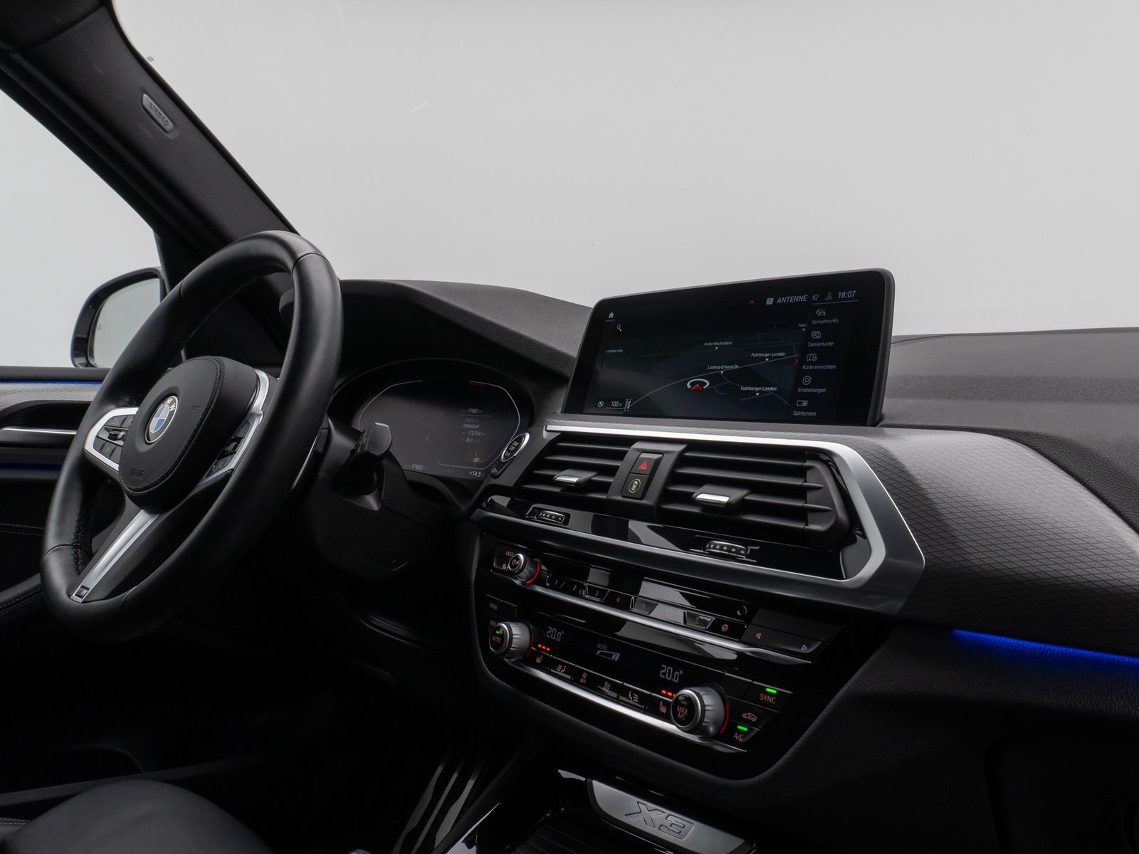 Fahrzeugabbildung BMW X3 xD20i M Sport 360°DAB Parkassist Alarm 19Zoll