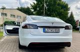 Tesla Model S Long Range  - weiße Tesla Model S